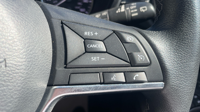 Nissan Juke 1.0 DiG-T 114 N-Connecta 5dr Petrol Hatchback